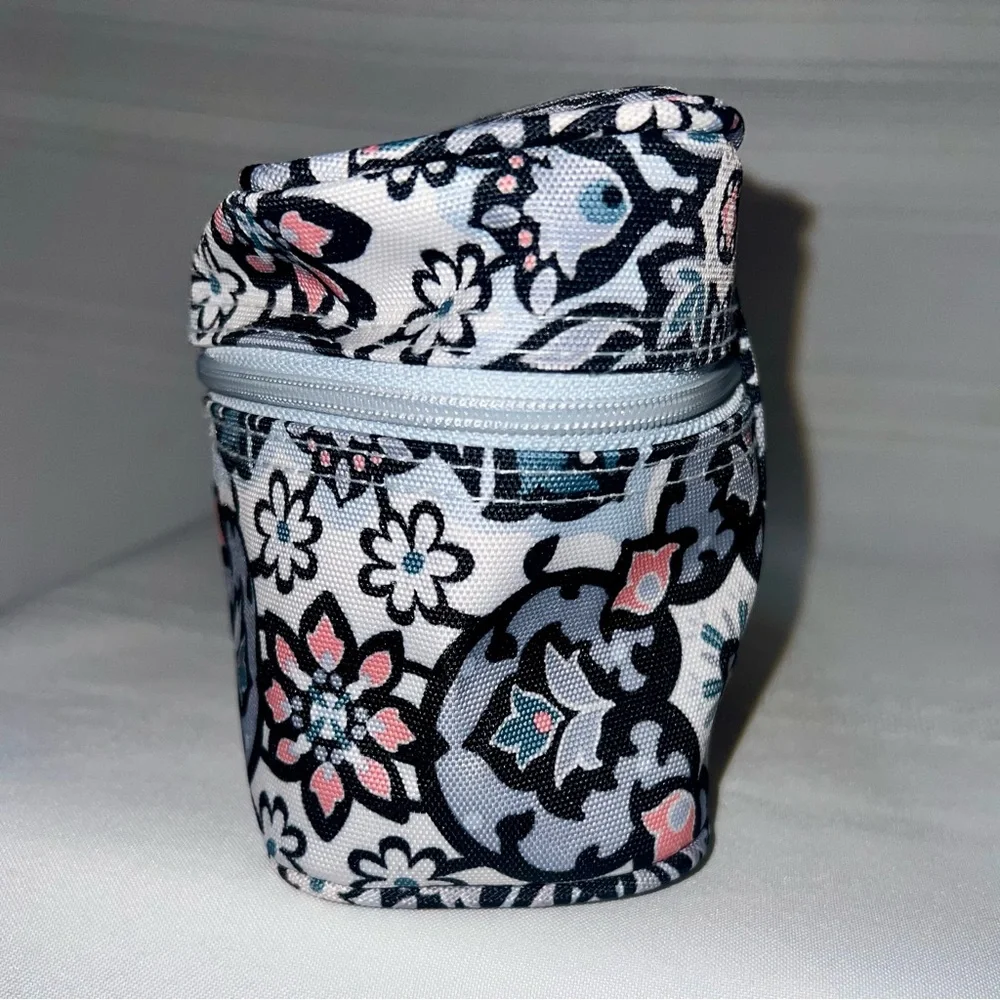 Vera Bradley Makeup Bag Lighten Up Makeup Bag‎ NWOT Lisbon Medalli…